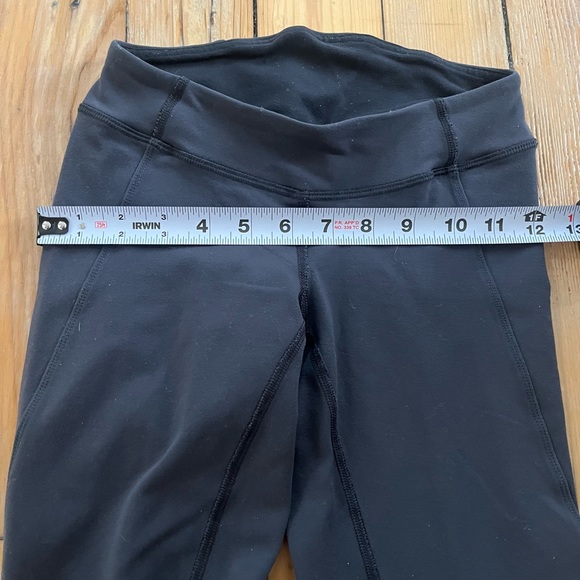 Vintage Lululemon capris - Picture 3 of 5